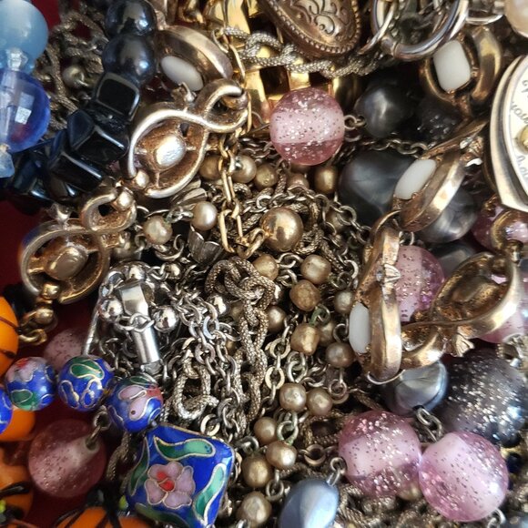 Live Show Vintage Costume Jewels 7:15pm Central - Picture 1 of 1